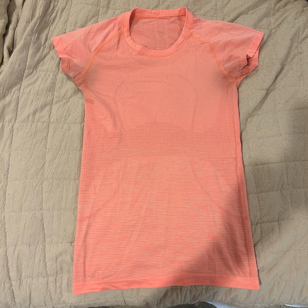 lululemon athletica Coral Short Sleeve Tee